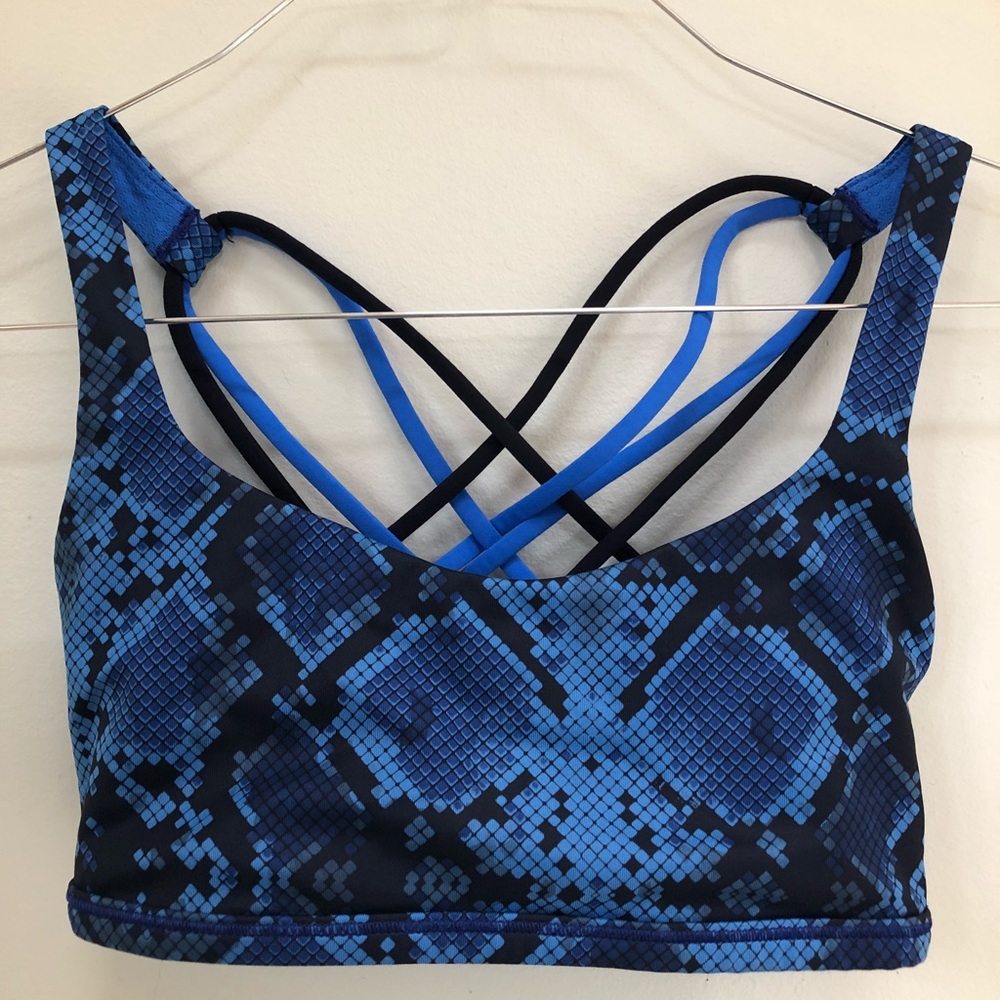 Lululemon sports bra